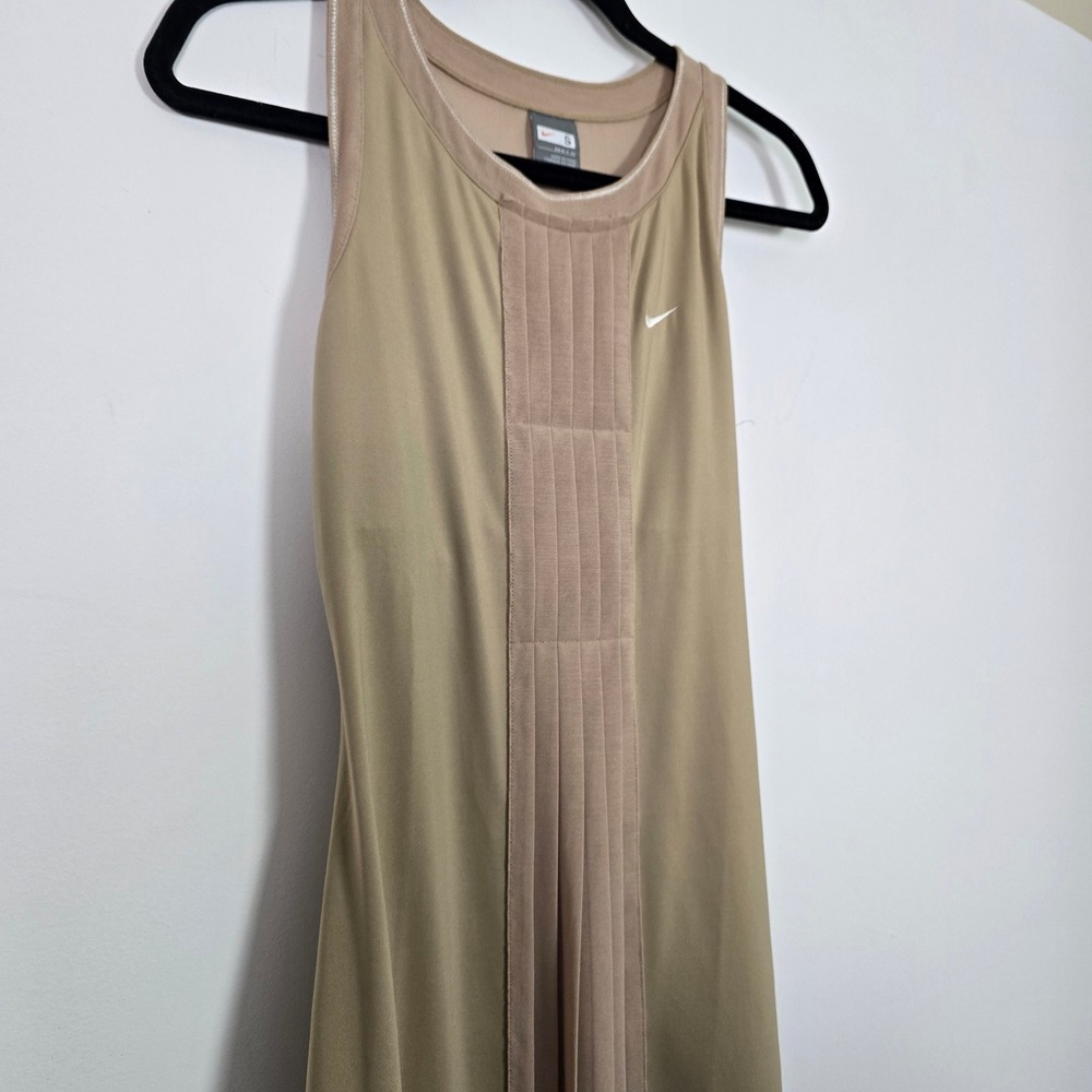 Nike Maria Sharapova Tennis Dress Small Tan Pleated Fit Dry Racerback Athleisure - Picture 5 of 13